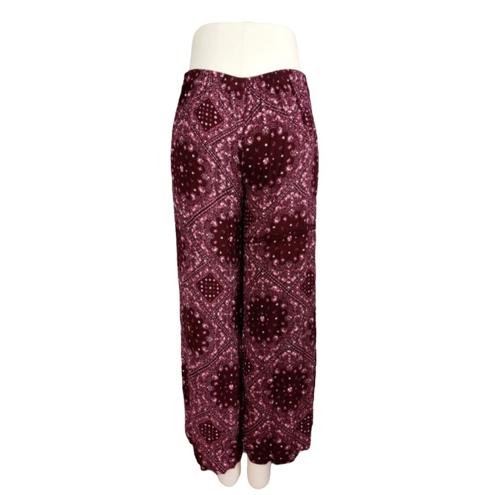 No boundaries maroon & white pattern stretch pants - Picture 3 of 3